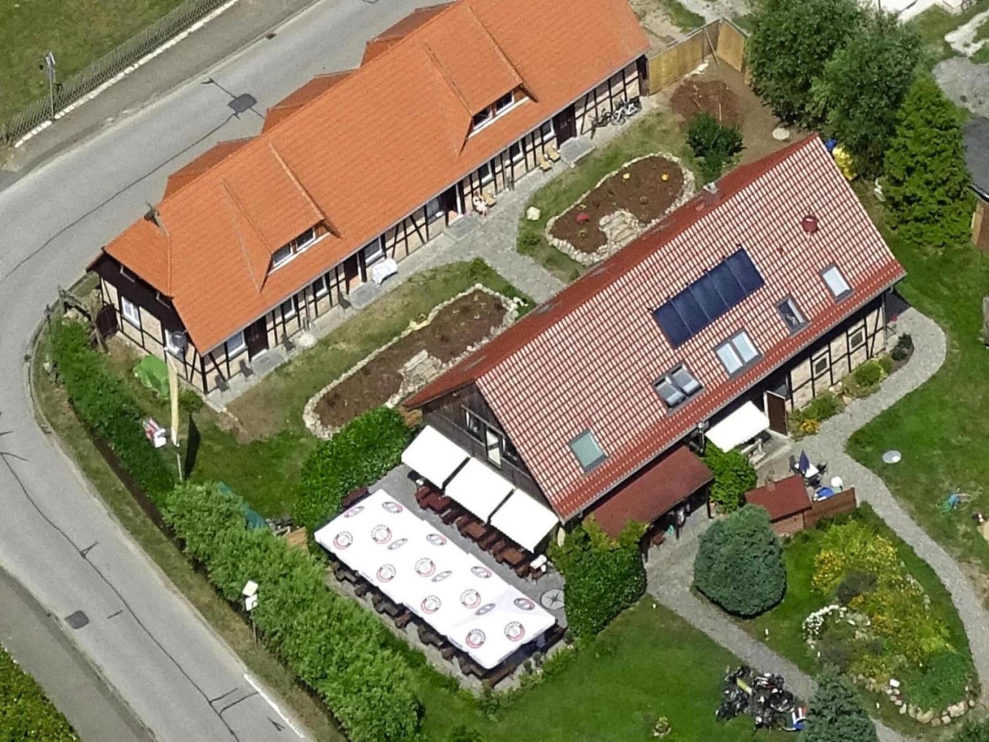 Farmstay Neuendorfkrug, Luetow Lutow Exterior photo